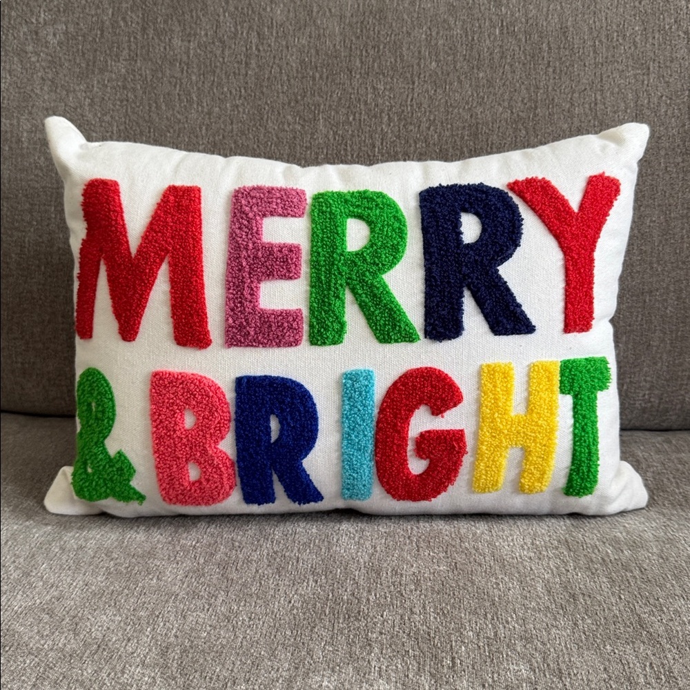 Holiday Pillow - Merry & Bright